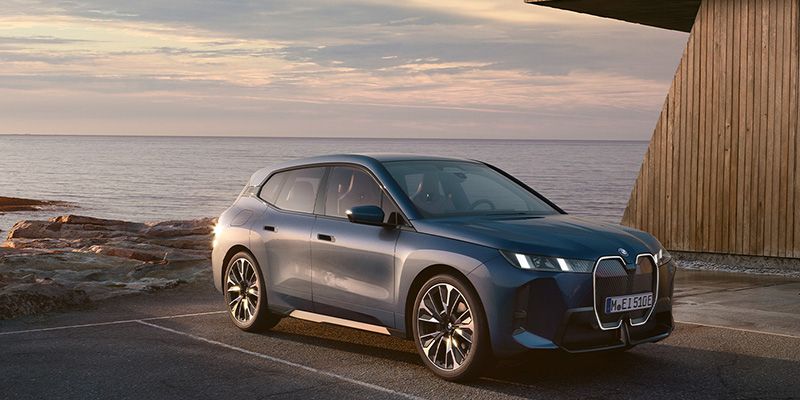 THE NEW iX