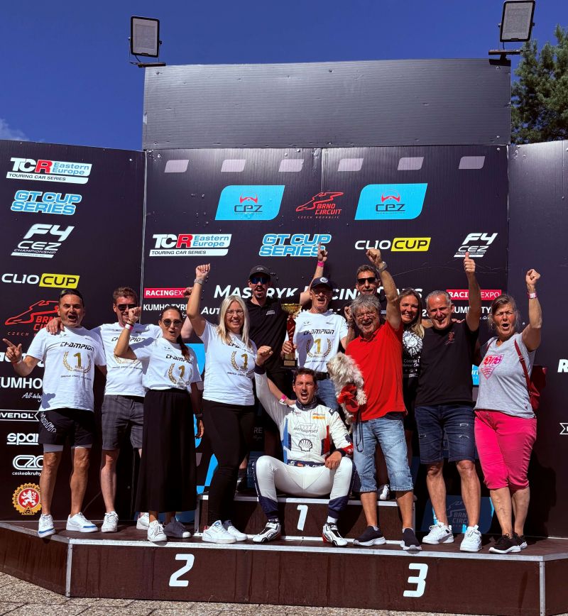 Marco Fink und sein Team